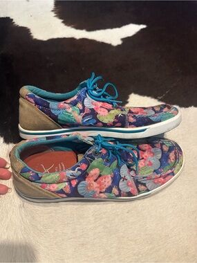 Twisted X Women’s “Painted Cactus” Lopers. *TESKEY’S EXCLUSIVE*